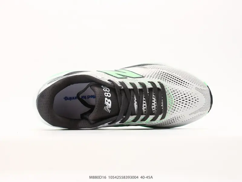 New Balance Sepatu Olahraga Retro Bantalan Nyaman M880D16 #10542558393004